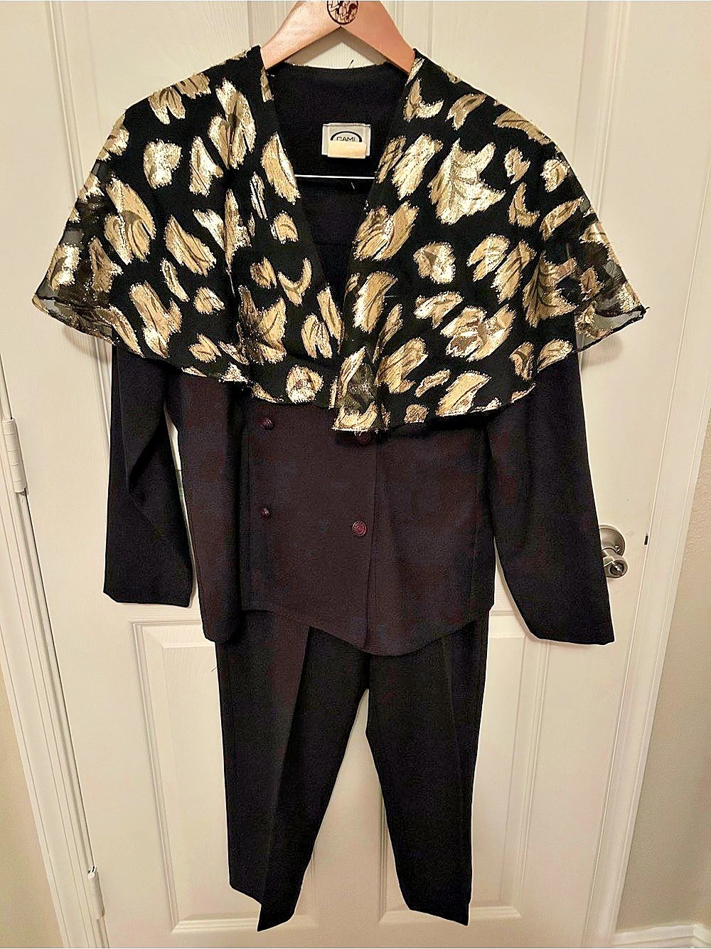 CAMI SPORT Black Gold Pant Suit Set Size medium
